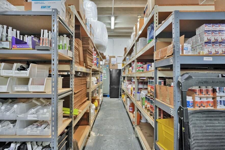 More Photos Of 8111-8119 NW 33rd St, Miami Warehouse For Sale