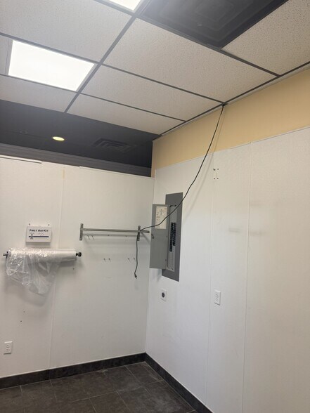 More Photos Of 1985 Route 22 W, Scotch Plains Storefront Retail Office For Lease