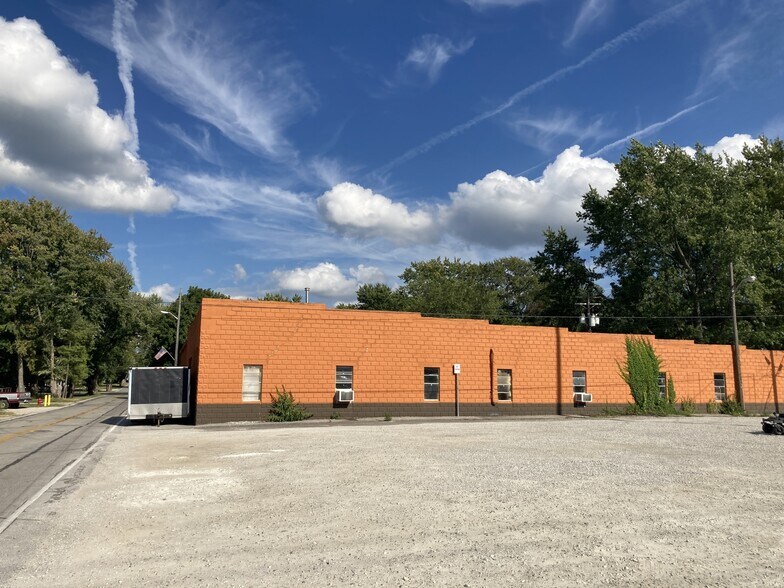 Primary Photo Of 65 E Pierce St, Whitestown Warehouse For Sale