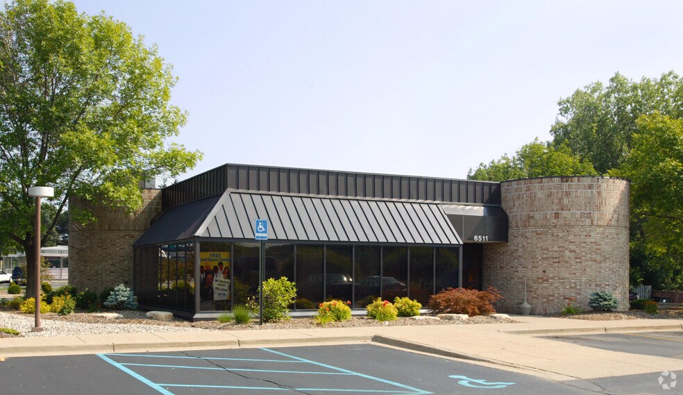 More Photos Of 6511 28th St SE, Grand Rapids Bank For Sale