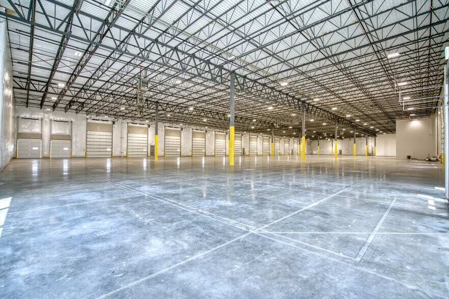 More Photos Of 8705 Rosemary St, Commerce City Warehouse For Lease