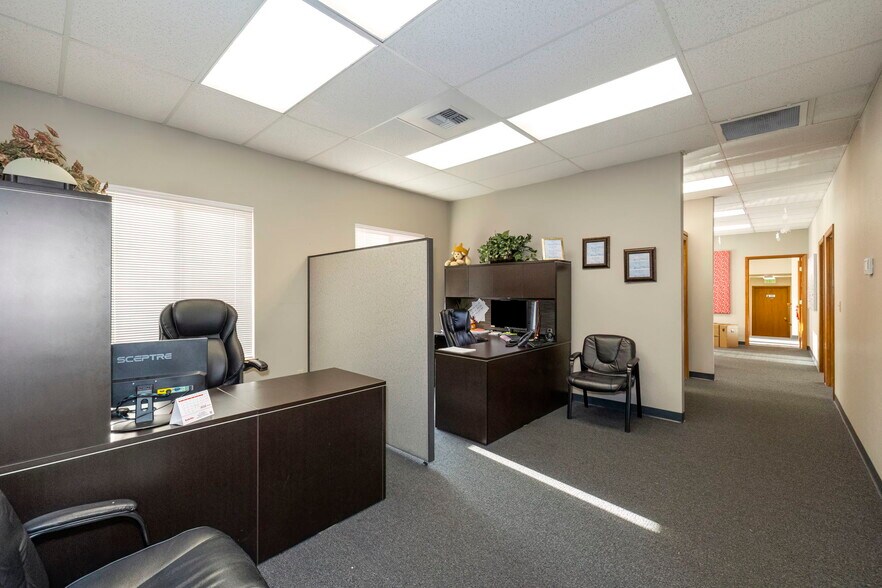 More Photos Of 104 Tremont Ave, Port Orchard Medical For Sale