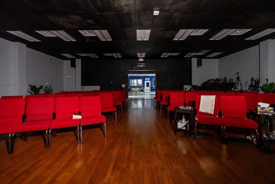 More Photos Of 2814-2818 E Allegheny Ave, Philadelphia Storefront Retail Office For Lease