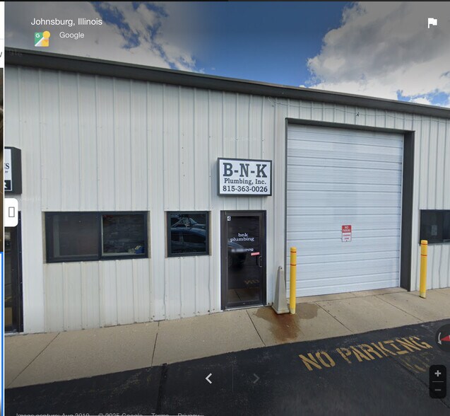 Primary Photo Of 3218 N Richmond Rd, Mchenry Warehouse For Lease