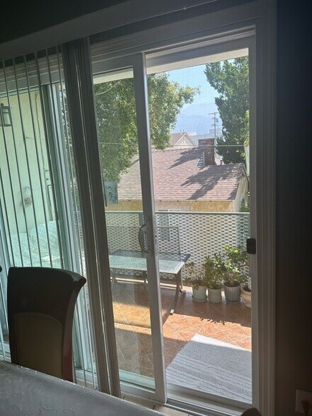 More Photos Of 10427 Odell Ave, Sunland Apartments For Sale