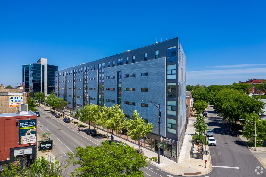 More Photos Of 2211 N Milwaukee Ave, Chicago Apartments For Lease