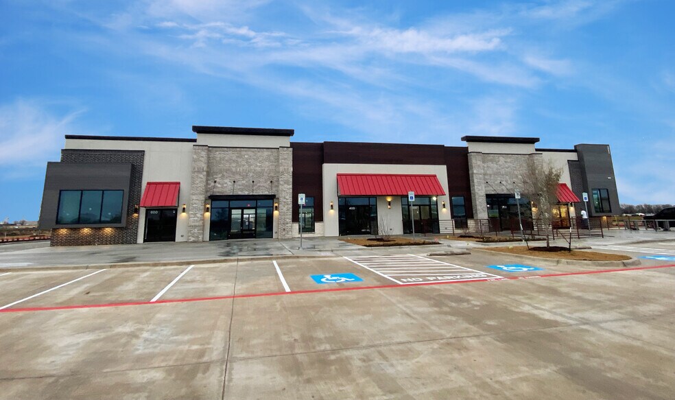 Primary Photo Of 2002 Enterprise Pky, Waxahachie Storefront For Lease