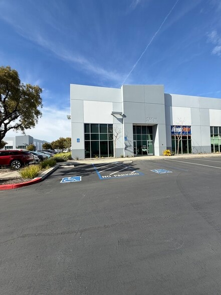 More Photos Of 26047 Jefferson Ave, Murrieta Showroom For Lease