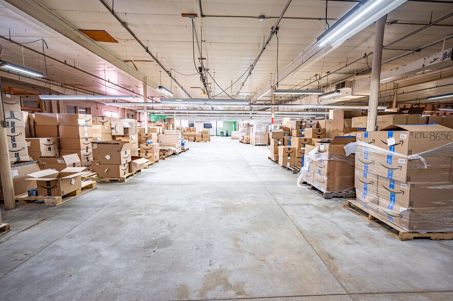 More Photos Of 608 Clark St, River Falls Warehouse For Sale