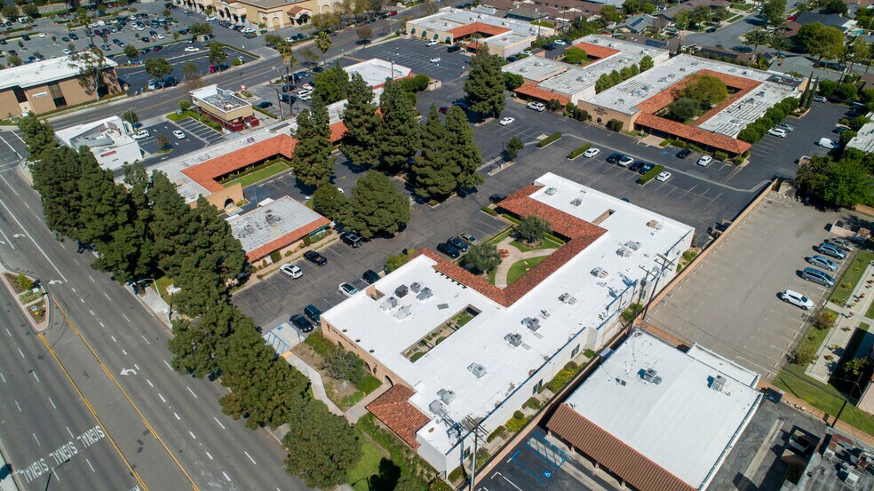 More Photos Of 13420 Newport Ave, Tustin Medical For Lease