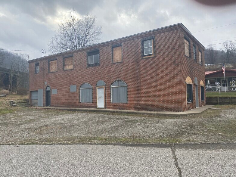 More Photos Of 9921 Maccorkle Ave, Charleston Storefront Retail Residential For Lease