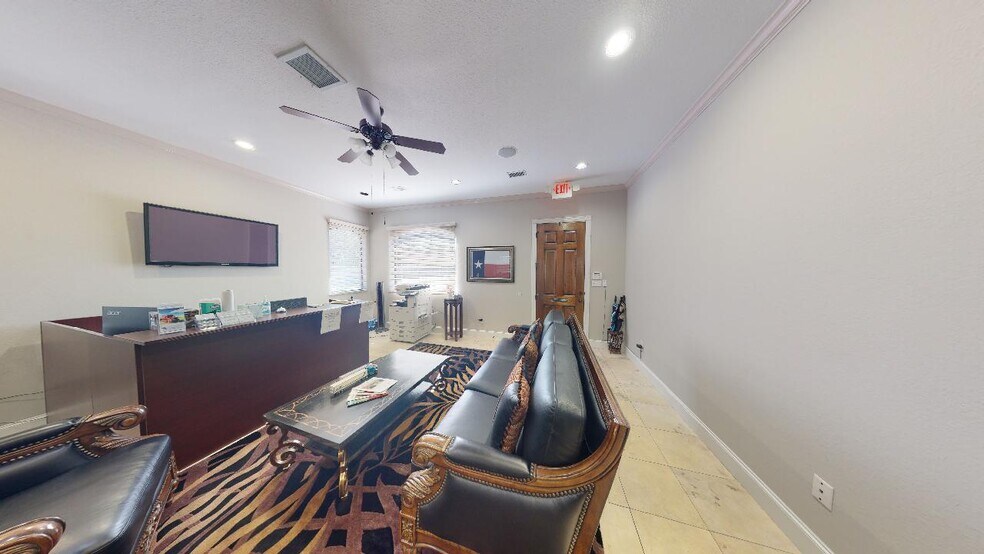 More Photos Of 5507 Louetta Rd, Spring Medical For Sale