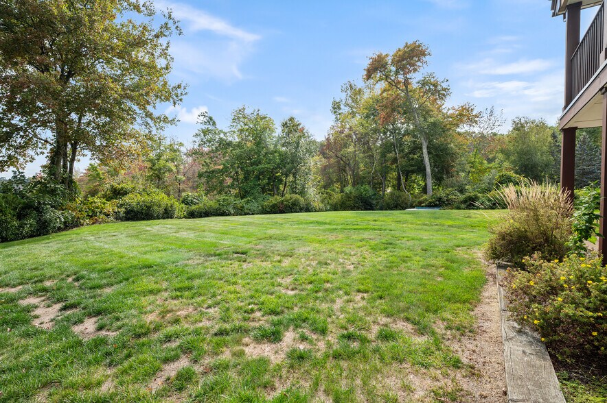 More Photos Of 2 Douglas Pike, Smithfield Office For Sale