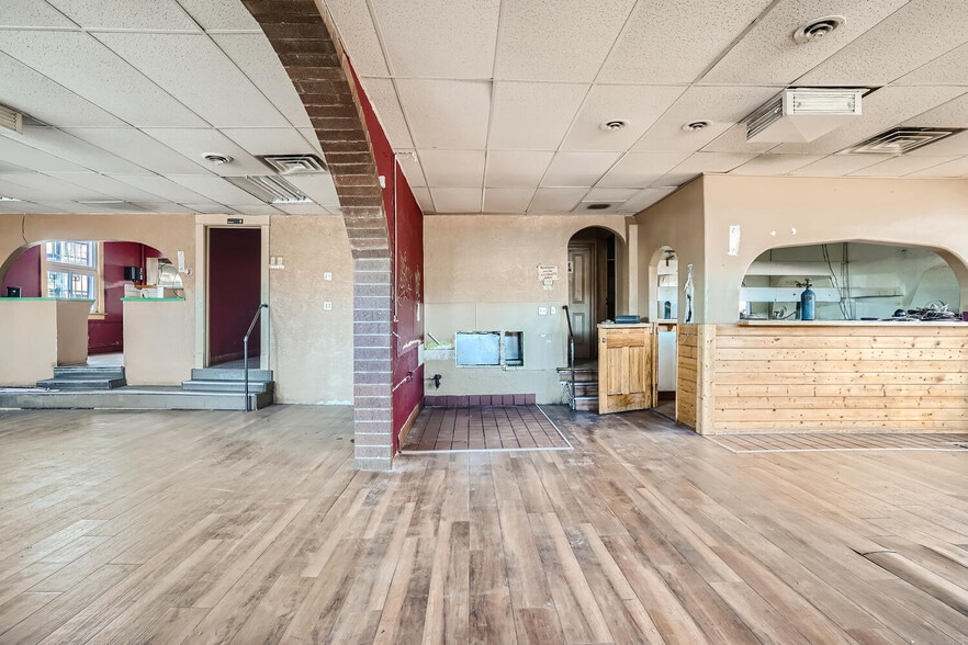 More Photos Of 3800 W Colfax Ave, Denver Restaurant For Sale