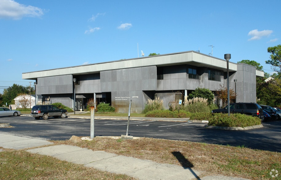 More Photos Of 330 Shipyard Blvd, Wilmington Office Residential For Lease