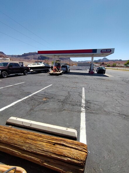More Photos Of 3303 N Highway 95, Parker Service Station For Sale