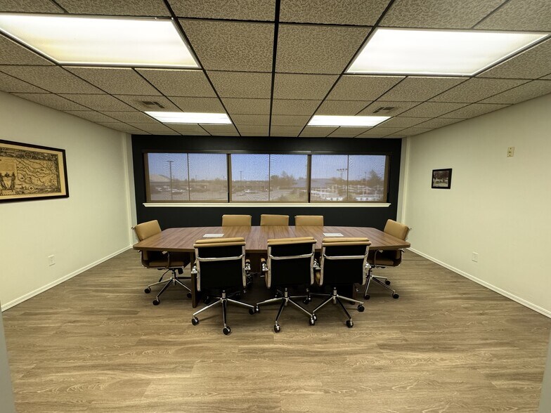 More Photos Of 2401 Tee Cir, Norman Office For Lease