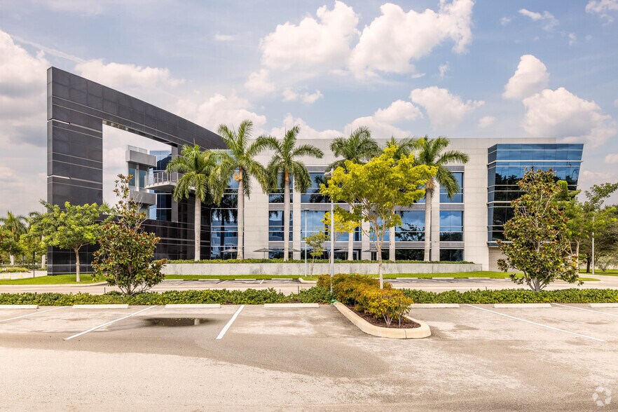 More Photos Of 1905 NW Corporate Blvd, Boca Raton Unknown For Lease