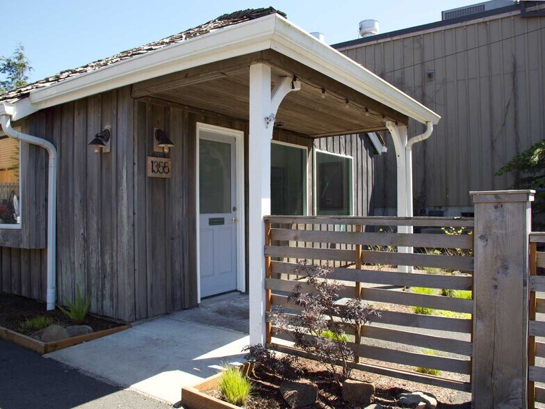 More Photos Of 1347 S Hemlock St, Cannon Beach Restaurant For Sale