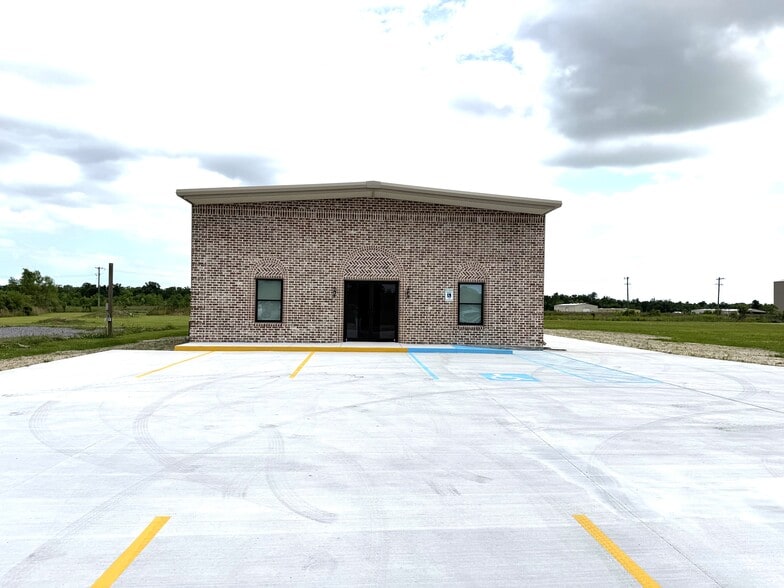 Primary Photo Of 290 Trinity ln, Gray Land For Lease