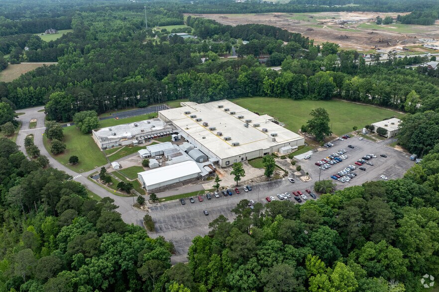 More Photos Of 951 Wendell Blvd, Wendell Manufacturing For Sale