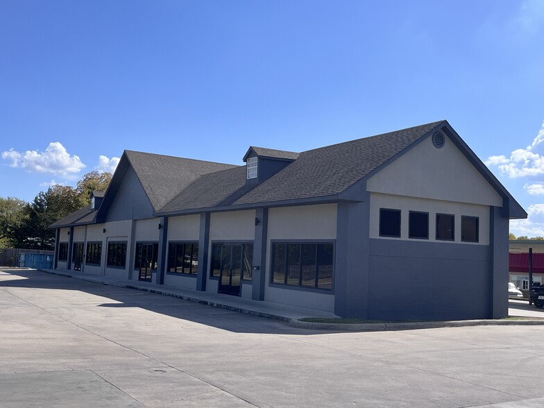 Primary Photo Of 1052 Northwest Blvd, Ardmore Specialty For Lease