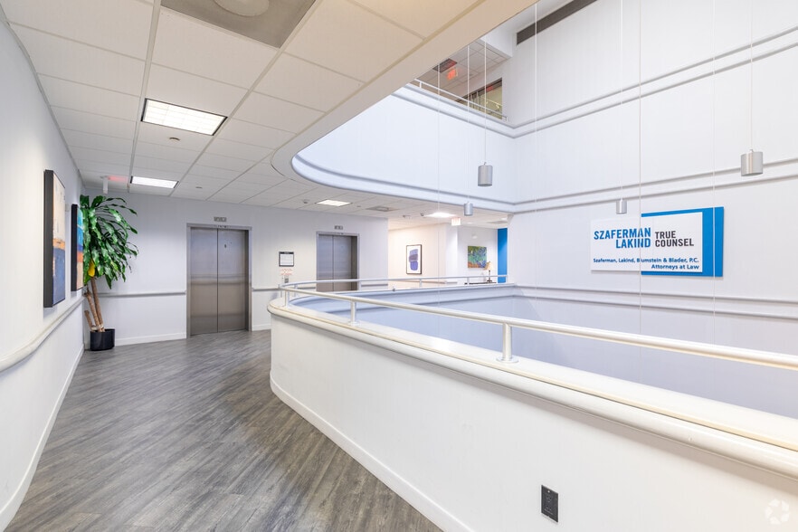 More Photos Of 101 Grovers Mill Rd, Lawrenceville Office For Sale