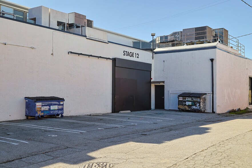 More Photos Of 1041 N Mansfield Ave, Los Angeles Light Distribution For Sale