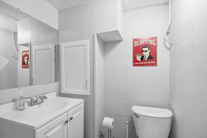 More Photos Of 105 W 200 N, Logan Office For Sale