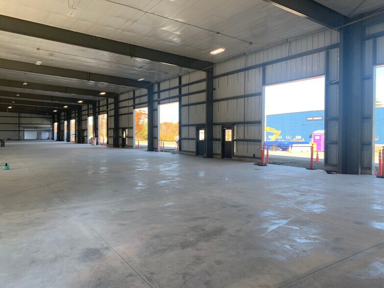 More Photos Of 254 Pleasant St, West Bridgewater Warehouse For Lease