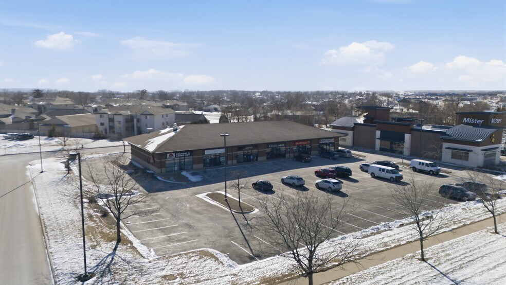 More Photos Of 3315 SW Williams Blvd, Cedar Rapids Storefront Retail Office For Lease