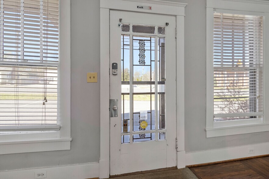 More Photos Of 131 Donelson Pike, Nashville Loft Creative Space For Sale