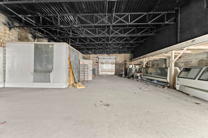 More Photos Of 15306 Rosa Parks Blvd, Detroit Warehouse For Sale