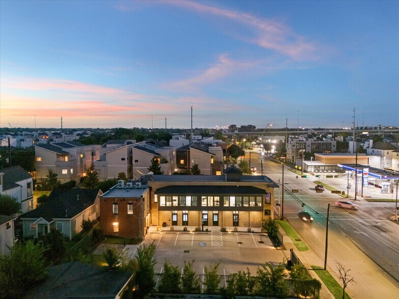 More Photos Of 1719 Houston Ave, Houston Office For Sale