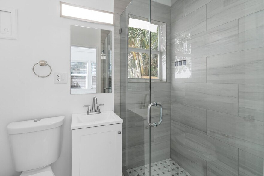 More Photos Of 301 NE 1st St, Delray Beach Freestanding For Sale