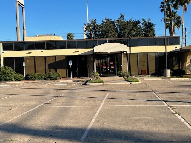 More Photos Of 5875 Weber Rd, Corpus Christi Bank For Sale