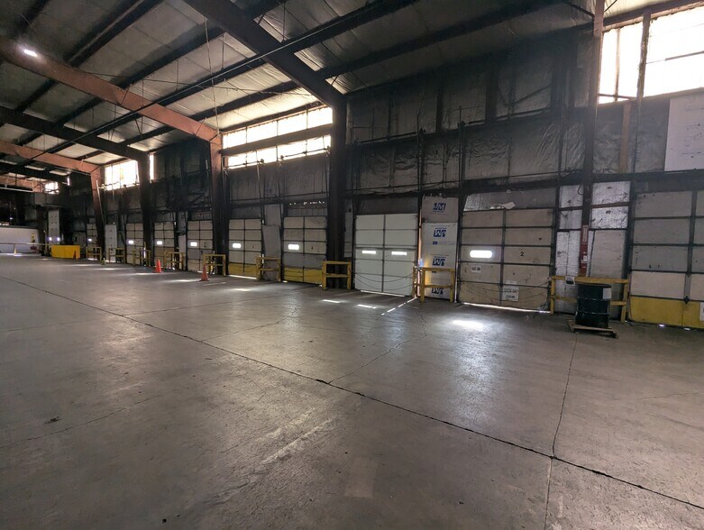 More Photos Of 2314 Wilkins Dr, Chillicothe Warehouse For Lease