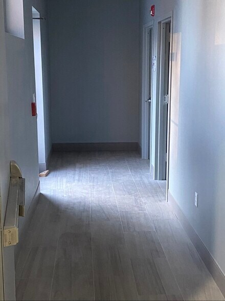 More Photos Of 550 Davisville Rd, Warminster Township Manufacturing For Lease