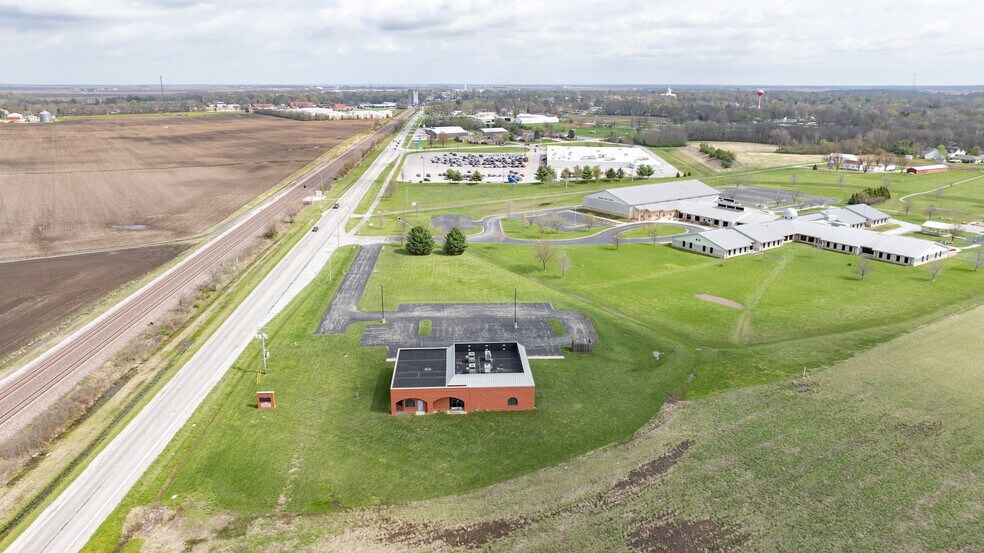More Photos Of 18400 Shipman Rd, Carlinville Schools For Sale