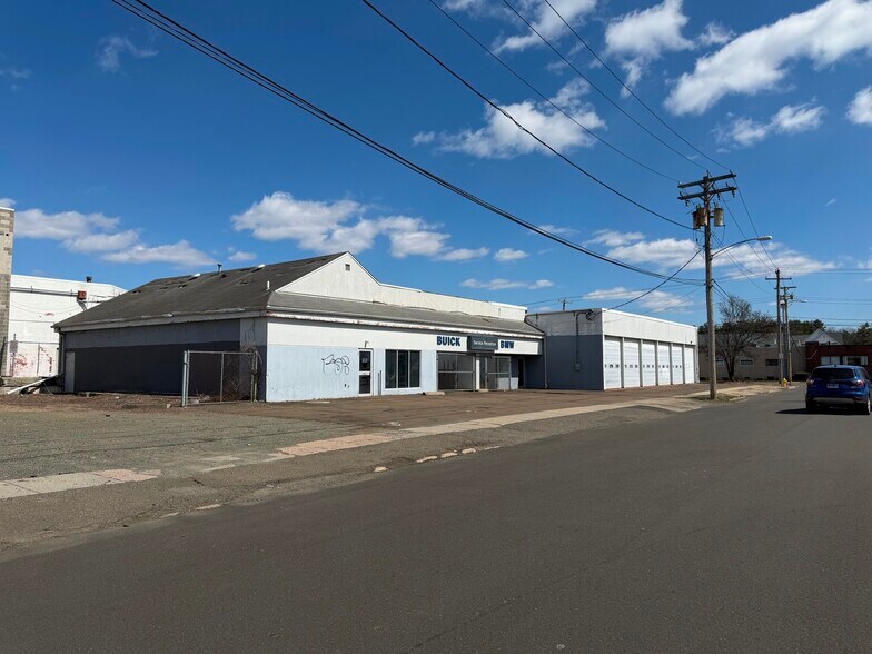 More Photos Of , Hamden General Retail For Sale