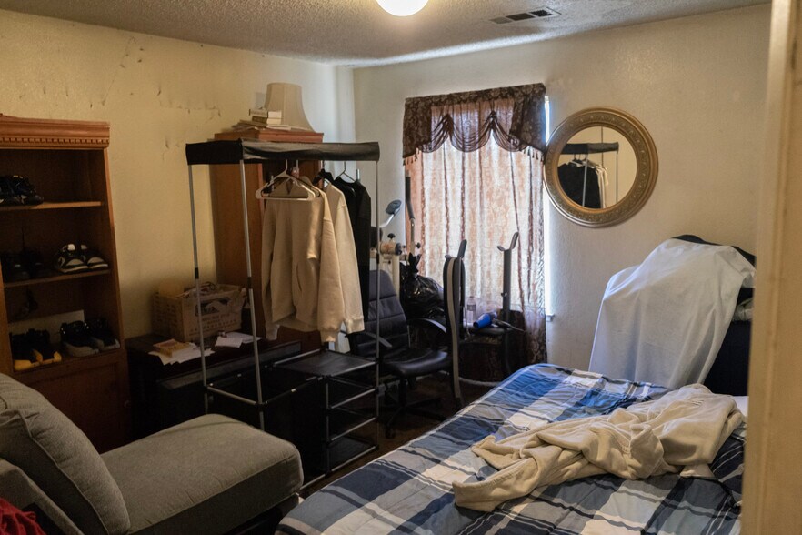 More Photos Of 1491-1499 Bellevue Rd, Atwater Apartments For Sale