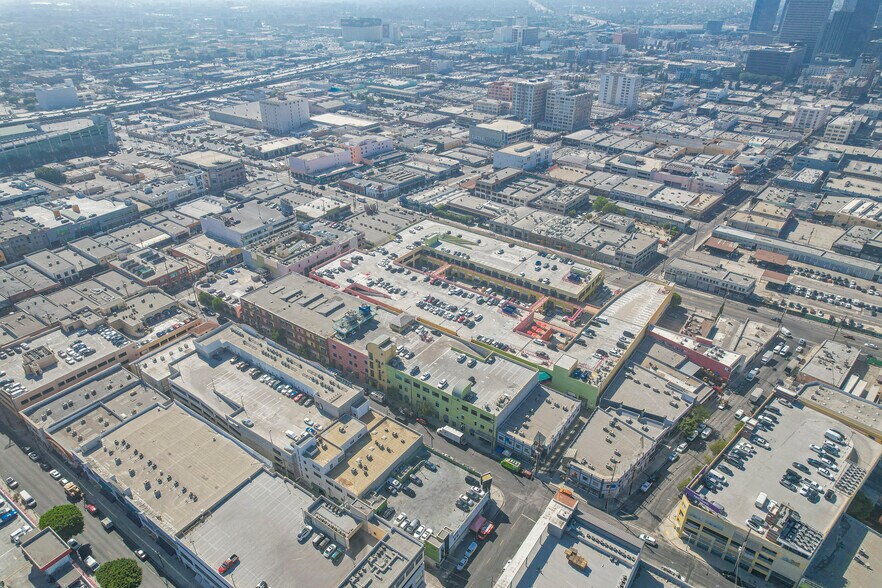 More Photos Of 1100 S San Pedro St, Los Angeles Storefront For Sale