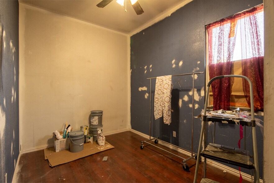 More Photos Of 7913 Highway 183 S, Austin Manufacturing For Sale