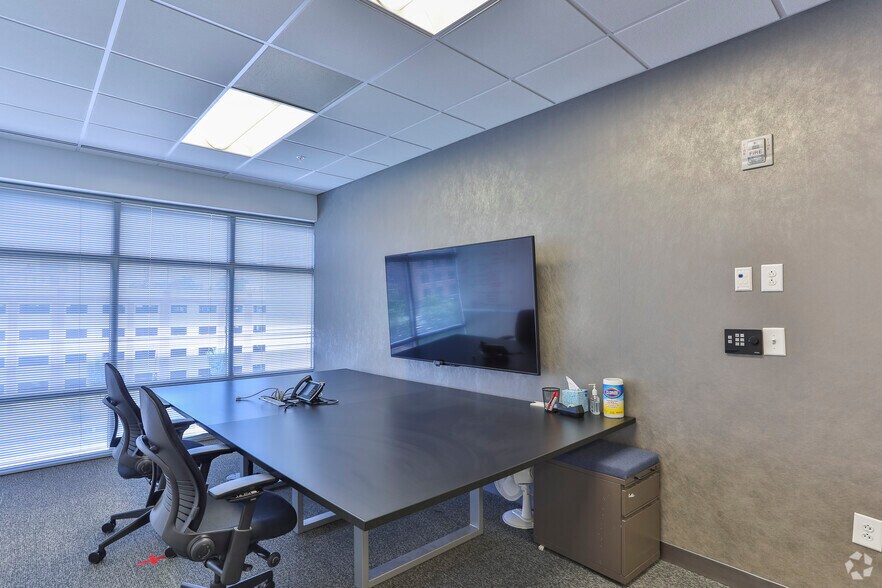 More Photos Of 200 E Broad St, Greenville Office For Lease