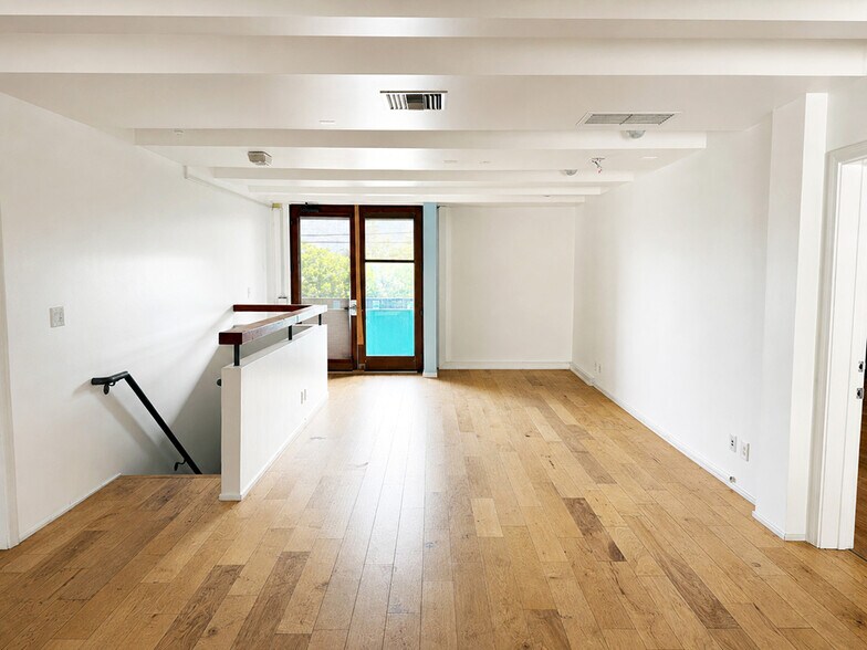More Photos Of 100 Market St, Venice Office For Sale
