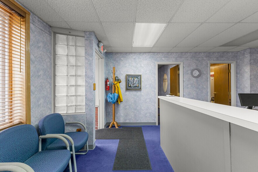More Photos Of 6336 Fox Ave, Allen Park Office For Sale