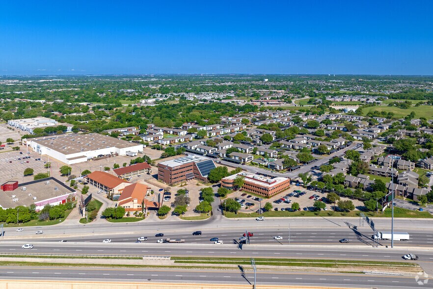 More Photos Of 8713 Airport Fwy, North Richland Hills Office For Lease