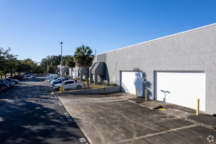More Photos Of 9410 Parker Ave, Jacksonville Warehouse For Lease