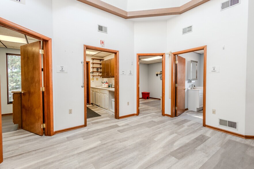 More Photos Of 310 Mulberry St, Scottdale Medical For Lease