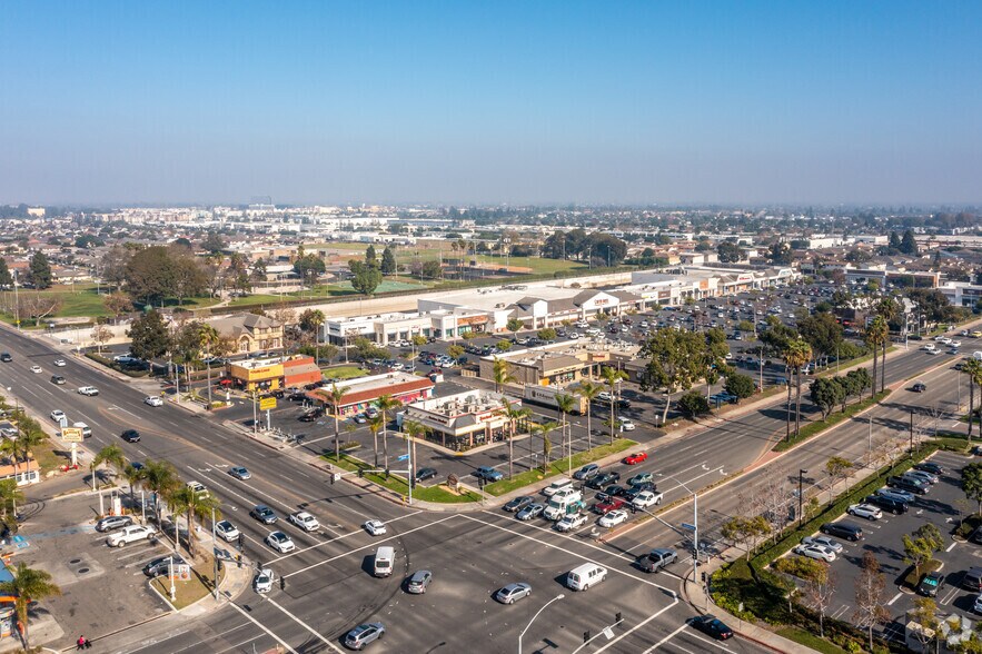More Photos Of 7071 Warner Ave, Huntington Beach General Retail For Sale